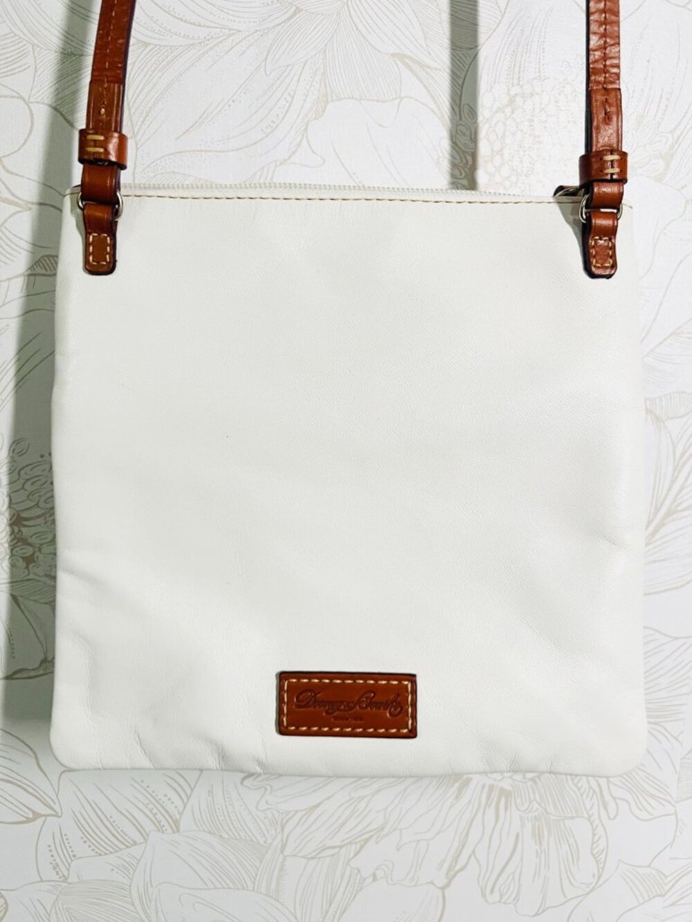 White Crossbody Bag With Braided Leather Straps & Red Interior -Adjustable Strap - Picture 9 of 16